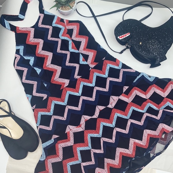 Parker - Elegance meets allure in this Parker dress – perfect for any occasion! - Picture 16 of 16